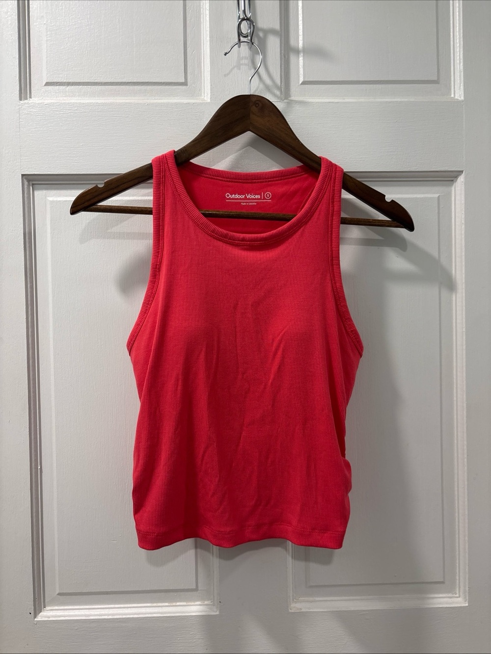 Outdoor Voices Women’s Scoop Neck Ribbed Tank Size Small Pink Shelf Bra NWOT